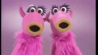 How to pronounce PechaKucha feat The Muppet Show [upl. by Nosnej]