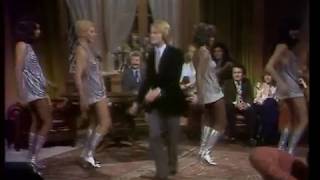 claude françois chante quotbelindaquot 9 decembre 1972 [upl. by Ilenna80]