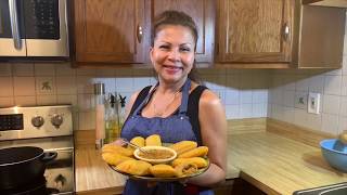 Tasty amp Traditional Colombian Empanadas  Exquisitas Empanadas Para Ti [upl. by Pearl]