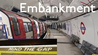 London Underground 🇬🇧 quotMIND THE GAPquot Loud Message Announcement [upl. by Quintana]