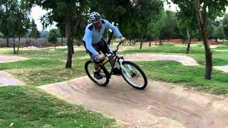 How to ride pumptrack  mountain biking skills [upl. by Anitnahs]