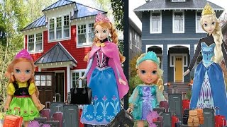 Anna and Elsa Toddlers Move To A New House Part 1 Elsya amp Annya are Moving House Packing Toys [upl. by Craven]