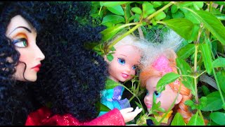 Elsa and Anna Toddlers Park Adventure  Ep 4  Toys In Action [upl. by Ydospahr]