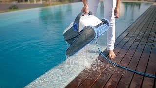 Robot limpia piscinas Dolphin S300i  HIDROAL [upl. by Ellivnarg]