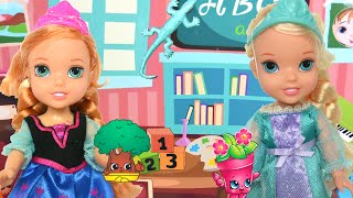 Elsya and Annya Go To School for Show and Tell Toys In Action [upl. by Alameda]