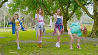 Haschak SistersI wanna dance Lyrics [upl. by Dorette54]