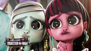 Frankie Charms Dracula  Welcome to Monster High  Monster High [upl. by Norma]